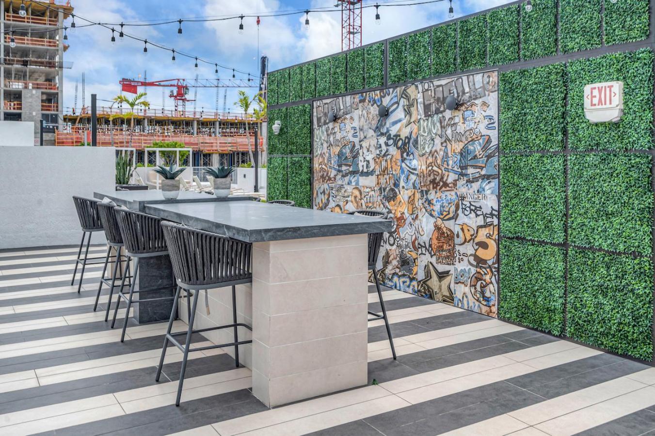 Charming Apt In The Heart Of Downtown With Free Parking Miami Exteriör bild